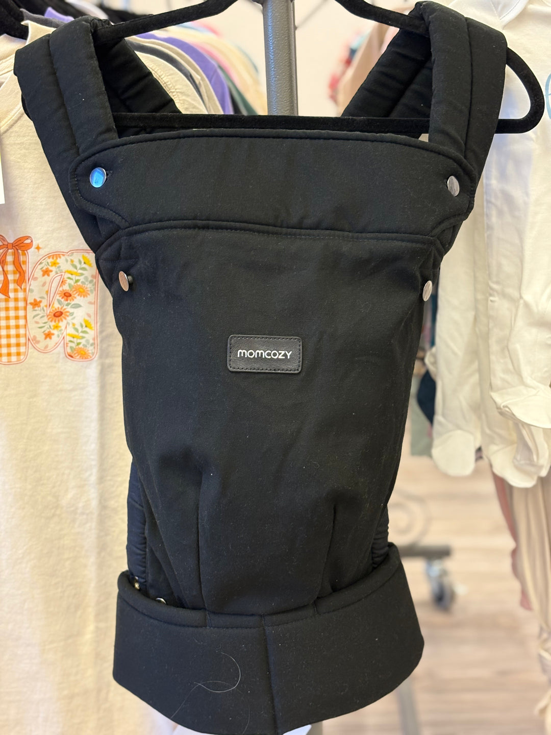 Mom Cozy Infant Carrier